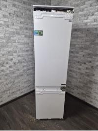 Холодильник встраиваемый Hisense RB3B280SAW1 Холодильник встраиваемый Hisense RB3B280SAW1